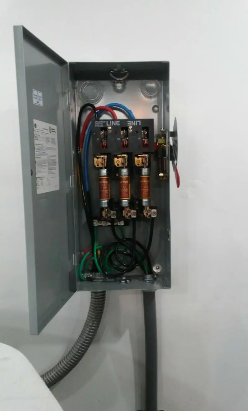 Three-phase disconnect switch installed for Smoke Detector Installation in Vadnais Heights
